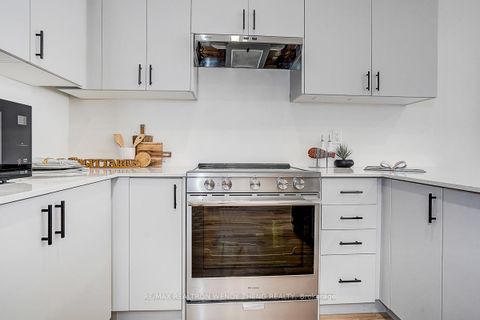 Photo 18 at 14 Kahshe Lane, Rural Richmond Hill, Richmond Hill