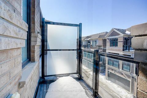 Photo 26 at 14 Kahshe Lane, Rural Richmond Hill, Richmond Hill