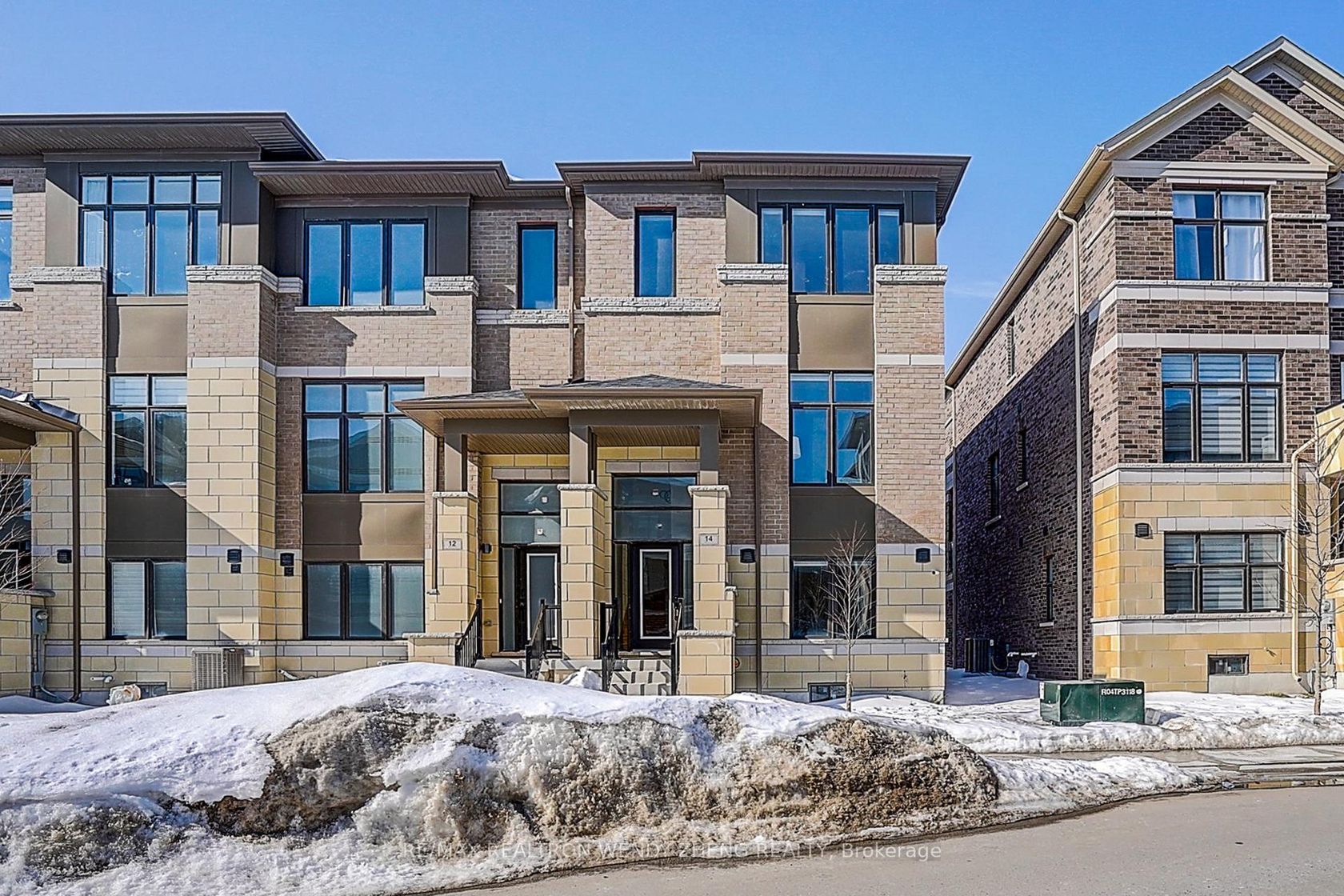 14 Kahshe Lane, Rural Richmond Hill, Richmond Hill by Loree Meneguzzi Real Estate 14 Kahshe Lane, Rural Richmond Hill, Richmond Hill