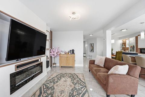 Photo 15 at 28 Glenhill Drive, Painswick South, Barrie