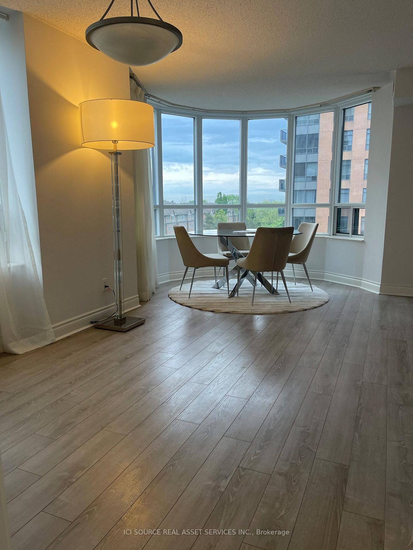 519 - 15 Northtown Way, Willowdale East, Toronto photo number 2