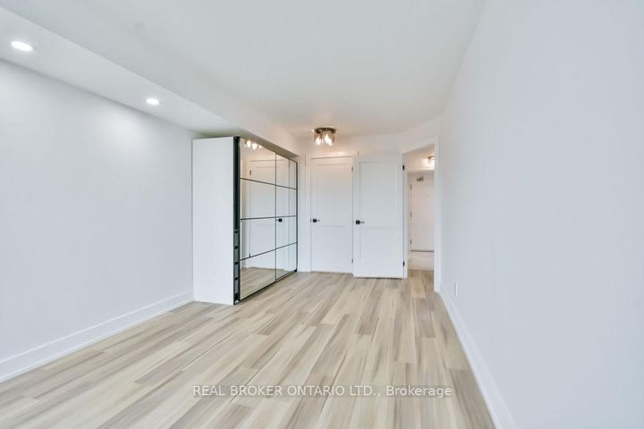 Photo 14 at 710 - 190 Manitoba Street, Mimico, Toronto