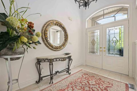 Photo 3 at 6 Sachet Drive, Oak Ridges Lake Wilcox, Richmond Hill