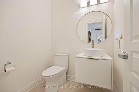 Photo 6 at 6 Sachet Drive, Oak Ridges Lake Wilcox, Richmond Hill