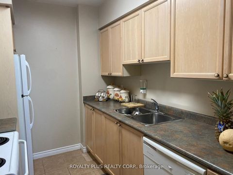 Photo 8 at 812 - 2088 Lawrence Avenue W, Weston, Toronto