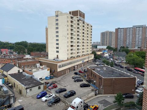 Photo 11 at 812 - 2088 Lawrence Avenue W, Weston, Toronto