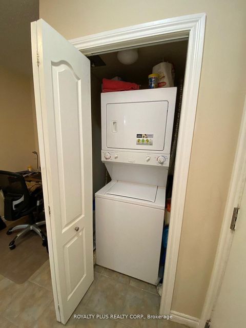 Photo 14 at 812 - 2088 Lawrence Avenue W, Weston, Toronto