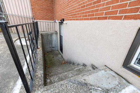 Photo 34 at 62 Paradelle Crescent, Jane Heights, Toronto