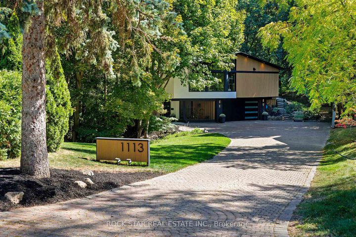 Photo 4 at 1113 GREENOAKS Drive, Lorne Park, Mississauga