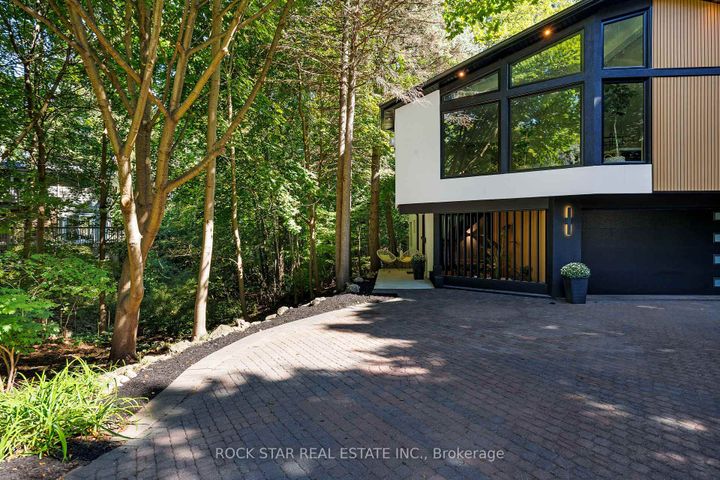 Photo 6 at 1113 GREENOAKS Drive, Lorne Park, Mississauga