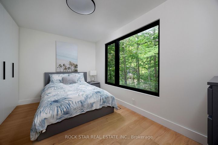 Photo 29 at 1113 GREENOAKS Drive, Lorne Park, Mississauga