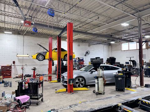 Photo 5 at 2 - 145 Nantucket Boulevard, Bendale, Toronto