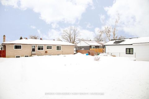 Photo 38 at 19 Steel Street, Codrington, Barrie