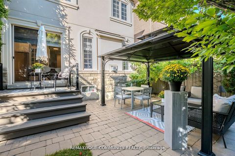 Photo 14 at 7 Sequin Drive, Jefferson, Richmond Hill