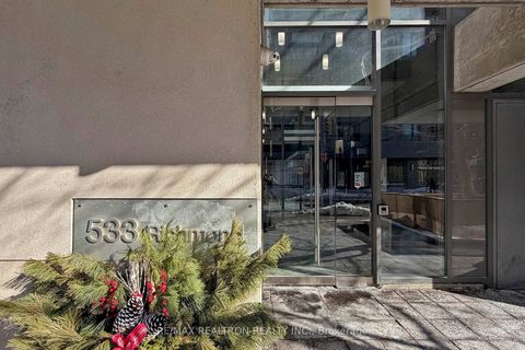 Photo 21 at 408 - 533 Richmond Street W, Waterfront Communities C1, Toronto