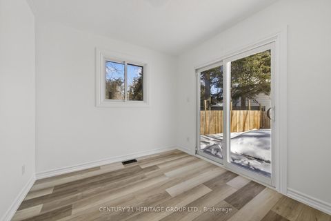 Photo 31 at 854 9th Line, Alcona, Innisfil