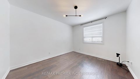 Photo 24 at 742 Beman Drive, Leslie Valley, Newmarket