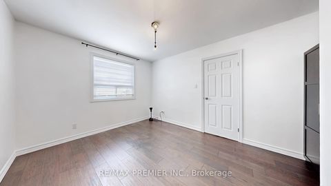 Photo 26 at 742 Beman Drive, Leslie Valley, Newmarket