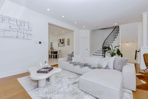 Photo 8 at 193 Fairlane Crescent, Vellore Village, Vaughan