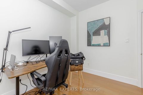 Photo 10 at 193 Fairlane Crescent, Vellore Village, Vaughan