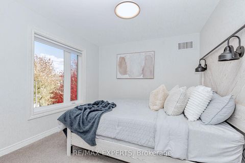 Photo 28 at 193 Fairlane Crescent, Vellore Village, Vaughan