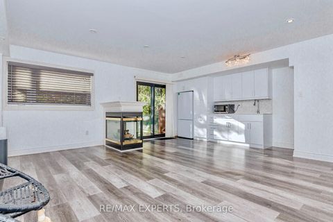 Photo 33 at 193 Fairlane Crescent, Vellore Village, Vaughan