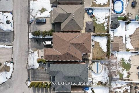 Photo 41 at 193 Fairlane Crescent, Vellore Village, Vaughan