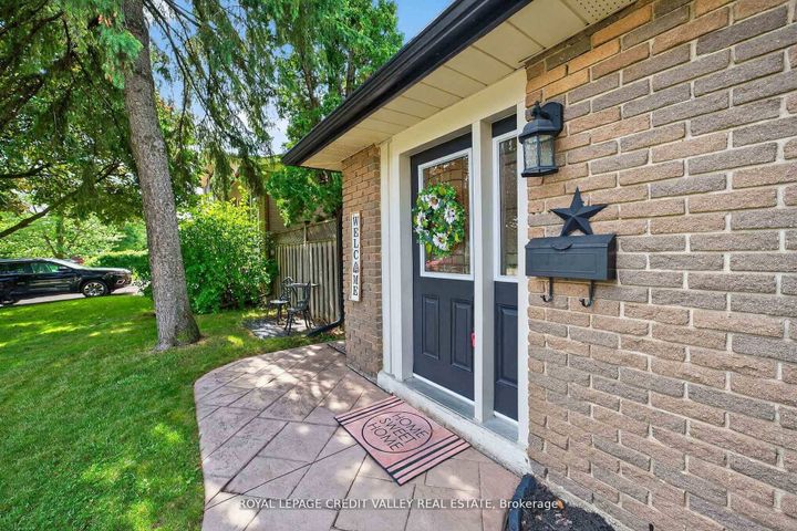 Photo 5 at 24 Willis Drive, Brampton East, Brampton