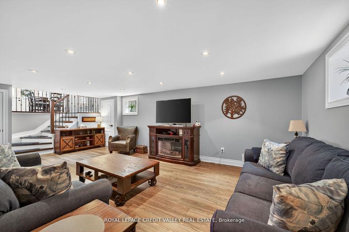 Photo 32 at 24 Willis Drive, Brampton East, Brampton