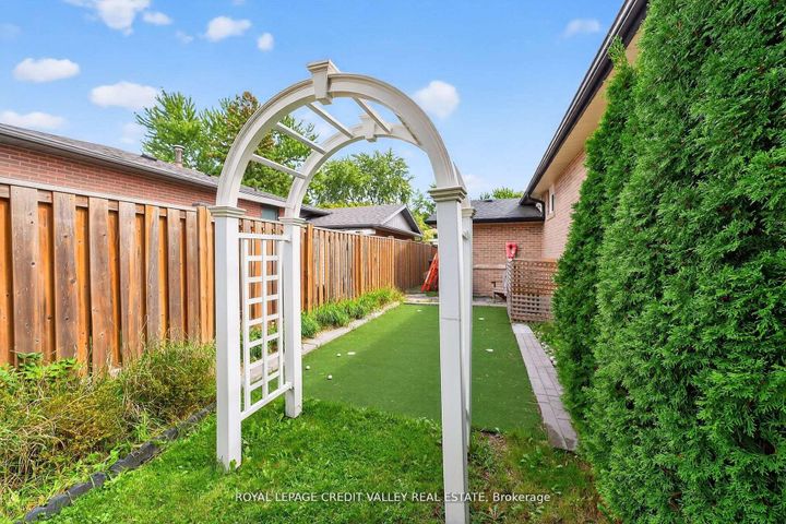 Photo 47 at 24 Willis Drive, Brampton East, Brampton