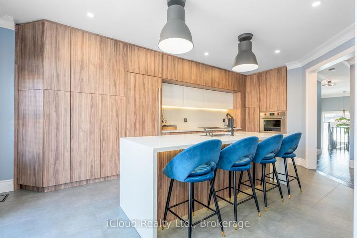 Photo 8 at 3 Wildflower Lane, Georgetown, Halton Hills