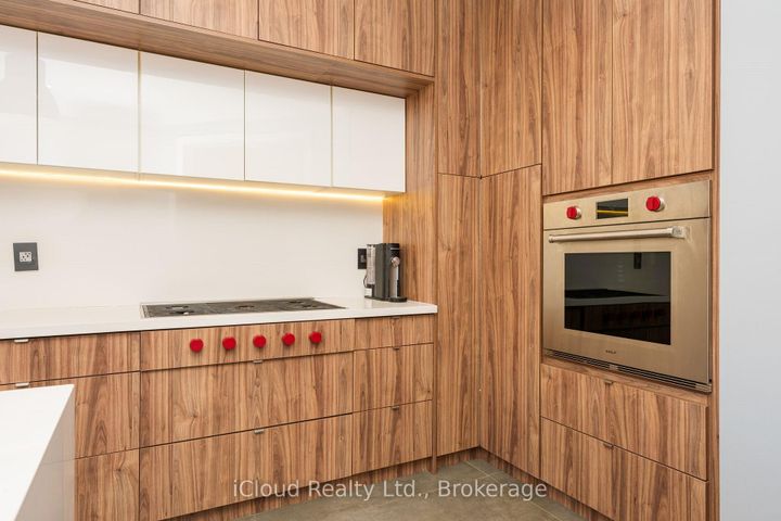 Photo 9 at 3 Wildflower Lane, Georgetown, Halton Hills