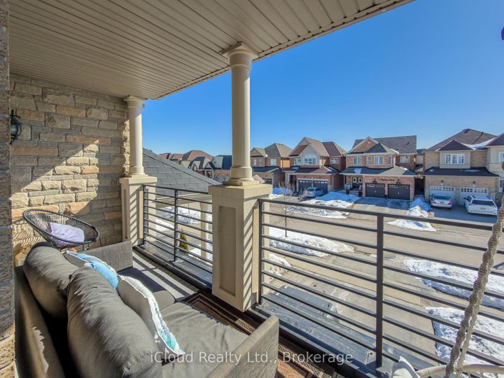 Photo 14 at 3 Wildflower Lane, Georgetown, Halton Hills