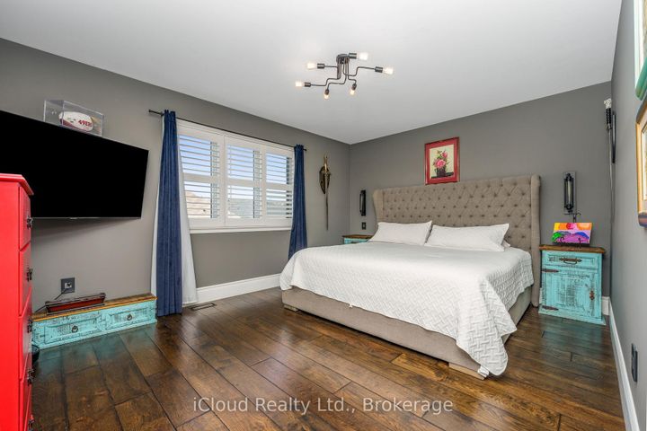 Photo 15 at 3 Wildflower Lane, Georgetown, Halton Hills