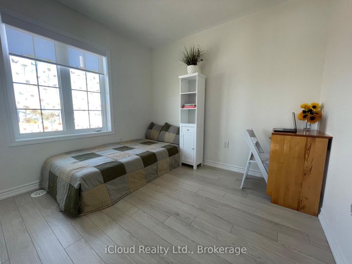 Photo 12 at 73 - 1222 Rose Way, CB Cobban, Milton