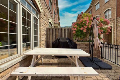 Photo 5 at 52 - 8 Brighton Place, Yorkhill, Vaughan