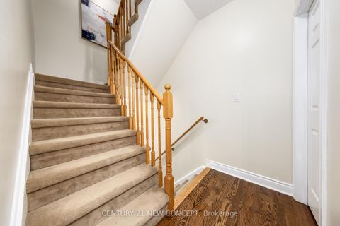 Photo 20 at 52 - 8 Brighton Place, Yorkhill, Vaughan