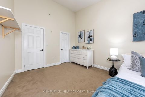 Photo 33 at 52 - 8 Brighton Place, Yorkhill, Vaughan