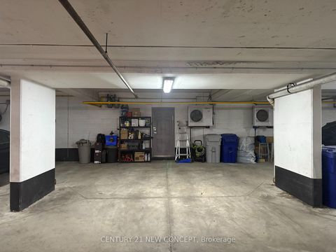 Photo 38 at 52 - 8 Brighton Place, Yorkhill, Vaughan