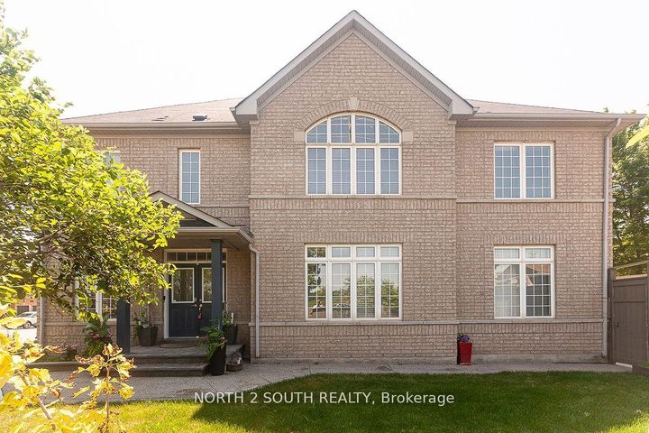 Photo 5 at 2 Yellow Avens Boulevard, Wellington, Brampton