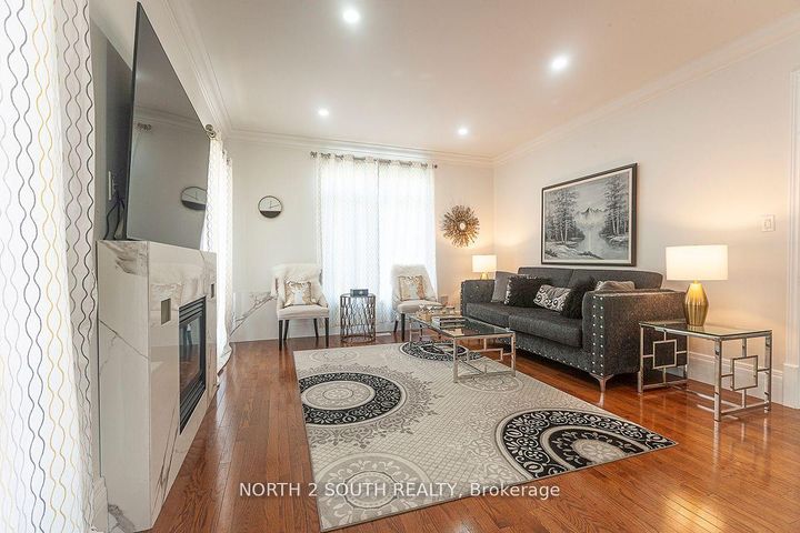 Photo 11 at 2 Yellow Avens Boulevard, Wellington, Brampton