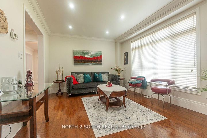 Photo 13 at 2 Yellow Avens Boulevard, Wellington, Brampton