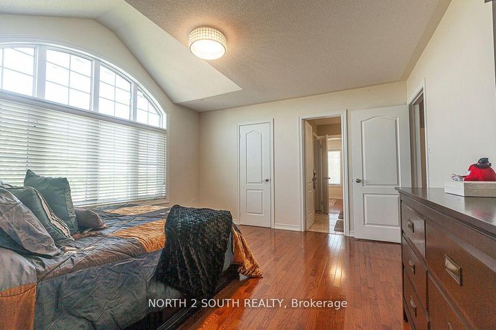 Photo 27 at 2 Yellow Avens Boulevard, Wellington, Brampton