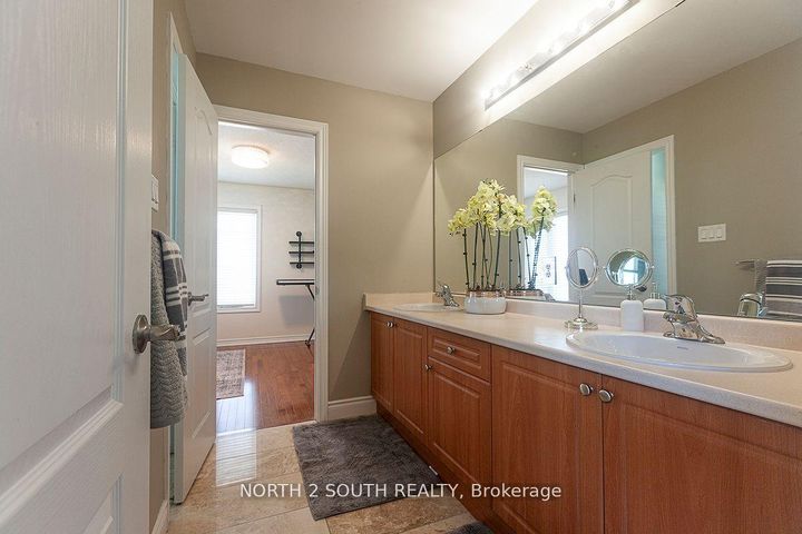 Photo 28 at 2 Yellow Avens Boulevard, Wellington, Brampton