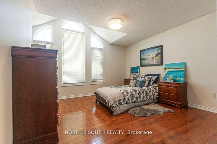 Photo 33 at 2 Yellow Avens Boulevard, Wellington, Brampton