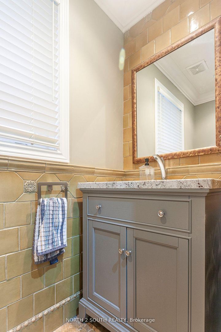 Photo 37 at 2 Yellow Avens Boulevard, Wellington, Brampton