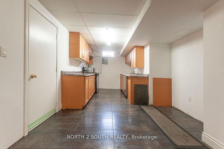 Photo 40 at 2 Yellow Avens Boulevard, Wellington, Brampton