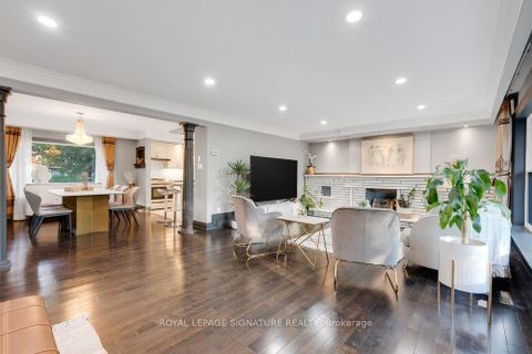 Photo 5 at 23 Burnview Crescent, Woburn, Toronto