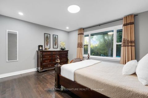 Photo 15 at 23 Burnview Crescent, Woburn, Toronto