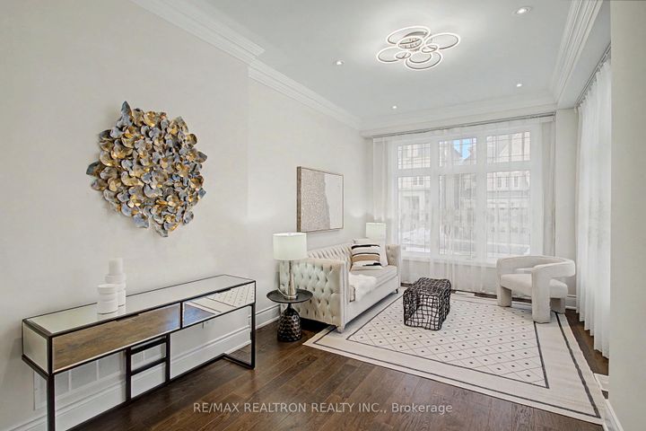 Photo 6 at 12 Hurst Avenue, Patterson, Vaughan